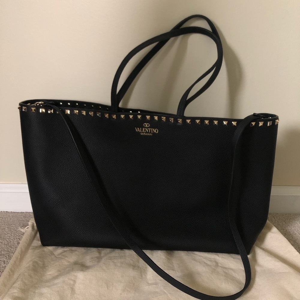 Valentino Garavani Black Grainy Stud Leather Tote EUC